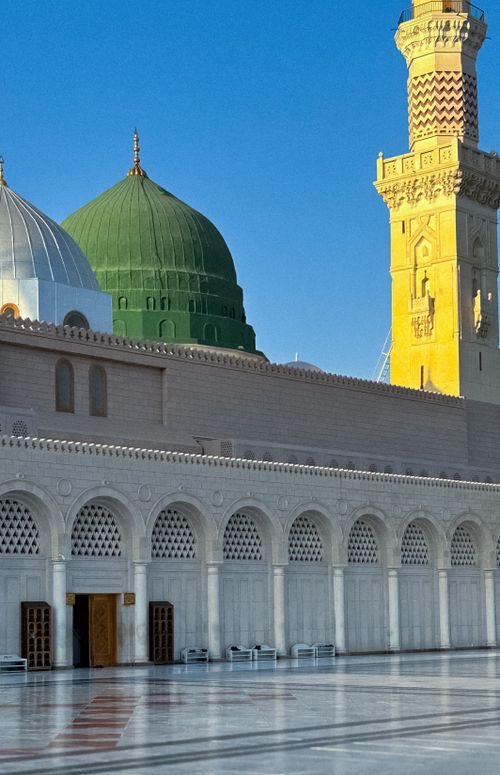 S_L_M_F's tweet photo. حالتِ کرب میں ہم اپنے تصور میں جاناں ﷺ 
آپﷺ کے خیال  سے کئ بار لپٹ کر روئے
🥹💔🥀 https://t.co/x82v1qCi8i