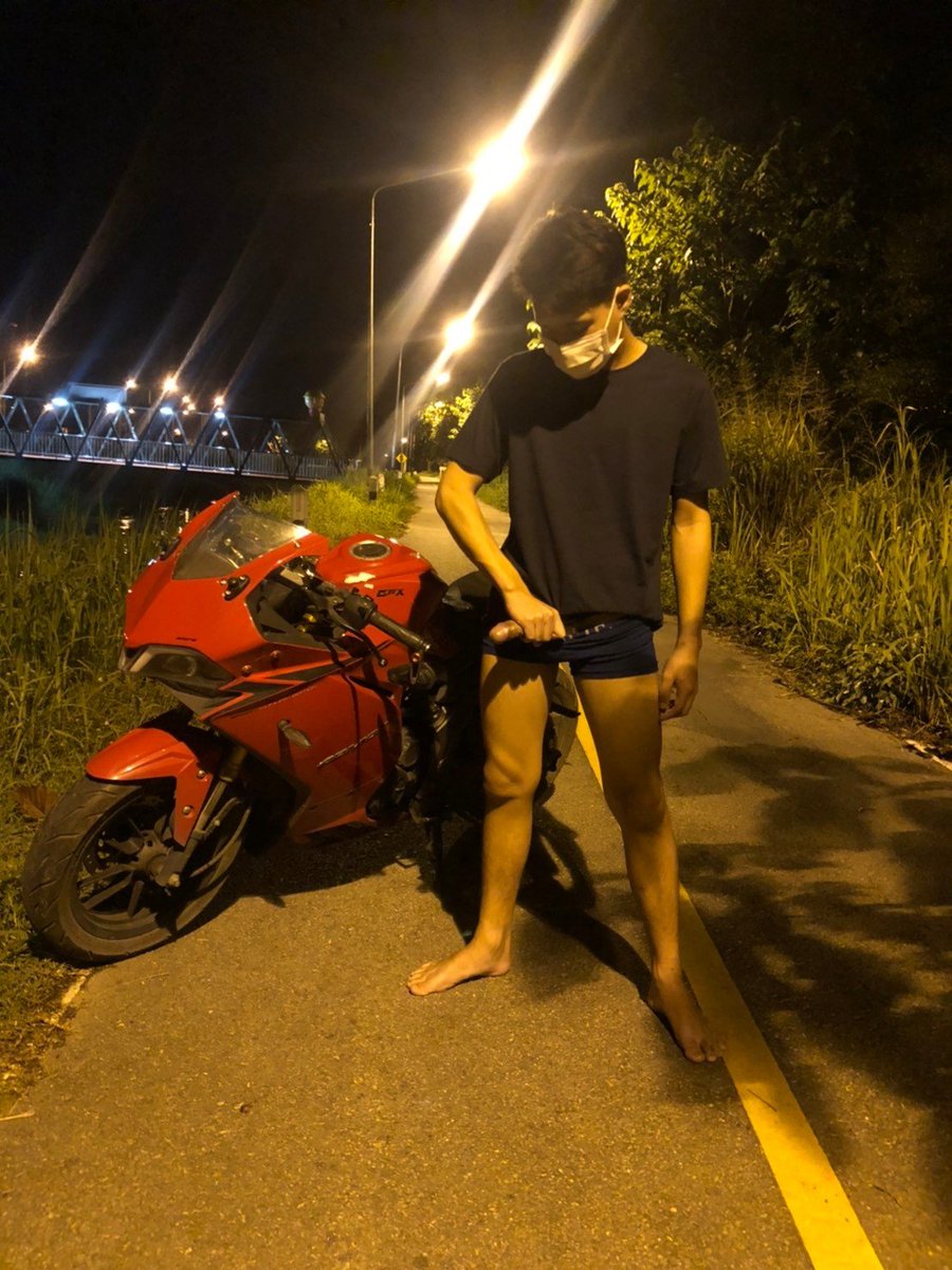 G_gus2305's tweet photo. สิ้นสุดทางจักรยาน  กัส 🚲 ก้อง
#เอ้าดอร์เชียงใหม่ #เกย์เชียงใหม่ https://t.co/Su2XRf8yMD