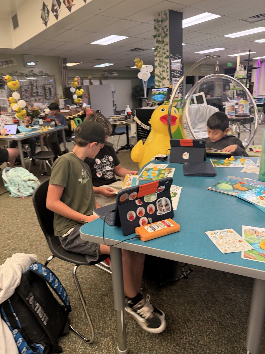 SunsetMiddle's tweet photo. 6th graders “quacked” open some great non-fiction books last week at their text feature book tasting in the library. https://t.co/KCKhlnvwKQ