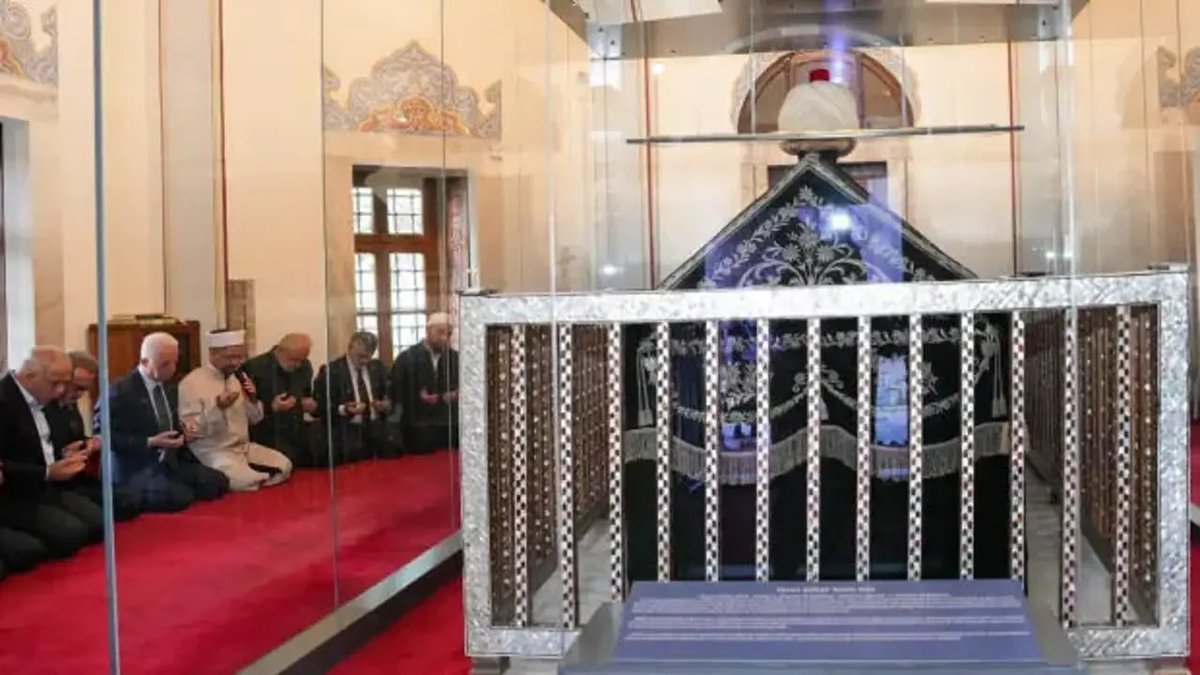 TCemal65370's tweet photo. Mekanın Cennet-i Âla Olsun. 
Müslüman Kürtlerin Dostu Hacı Sultanı,  
Yavuz Sultan Selim Han. 
Vefatının 506cı. Sene-i Devriyesinde Rahmet ve Minnetle Anıyorum. 
Ruhu için EL-FATİHA https://t.co/qfToiO9EgZ