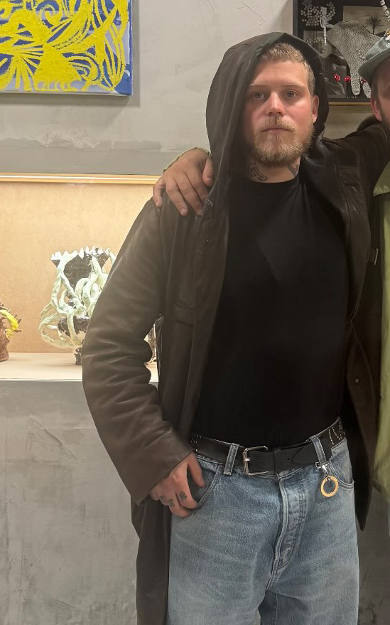 yungleanbrasil's tweet photo. Yung Lean looks stunning in a new photo from his art exhibition https://t.co/VnBgwDmjJN
