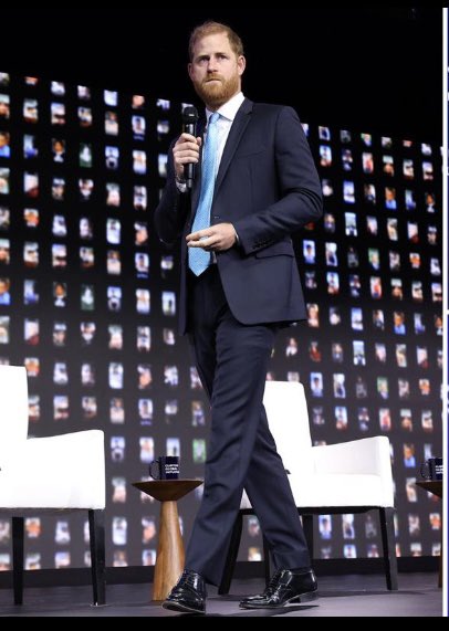 SonyaPaterson's tweet photo. Clinton Global Initiative: epic fail!

Seven minutes into Prince Harry’s speech warning that AI is learning how to enter our relationships…

Harry says, “We do not have years for what comes next.” Long pause. “And that’s it.” Mic down. Face drops. Walks off stage. His face says it all in this photo!

The man lecturing the world on technology “more powerful than we can control” could not finish his own sentence without a screen.

Typical Harry.