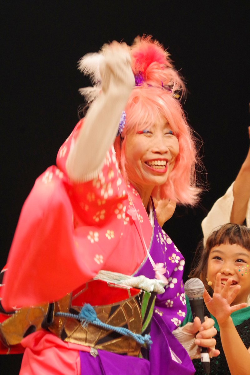 hikidashi1203's tweet photo. きのうは劇団 大いなる翼さんの公演へ。
シルバーウィークは2日休んだけど後は仕事でした。
休みのうち1日は伊方町へ。疲れが取れるどころか😁

インパクトある予告写真を出しておけばXにロックされないか実験 https://t.co/XwyxhypsWu