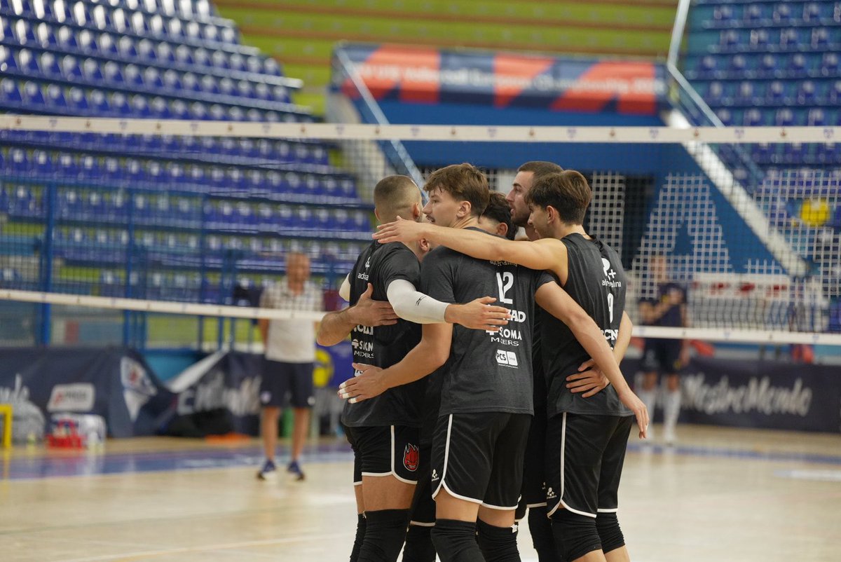 SIRVolleyPG's tweet photo. Buon test a Porto San Giorgio…

https://t.co/U3se0zior0

#BlockDevils https://t.co/BtxlickgUH