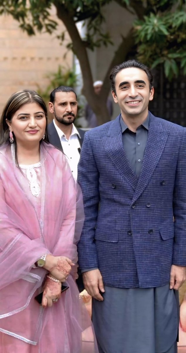 Ms_IshratHassan's tweet photo. Chairman Pakistan People's Party @BBhuttoZardari Sb ❤️ 
Ms @IshratHassan5 Sahiba Executive Member  RCC @BilawalHouse_PK 

@MediaCellPPP @mediapppdigital https://t.co/sbNrLXiMaD