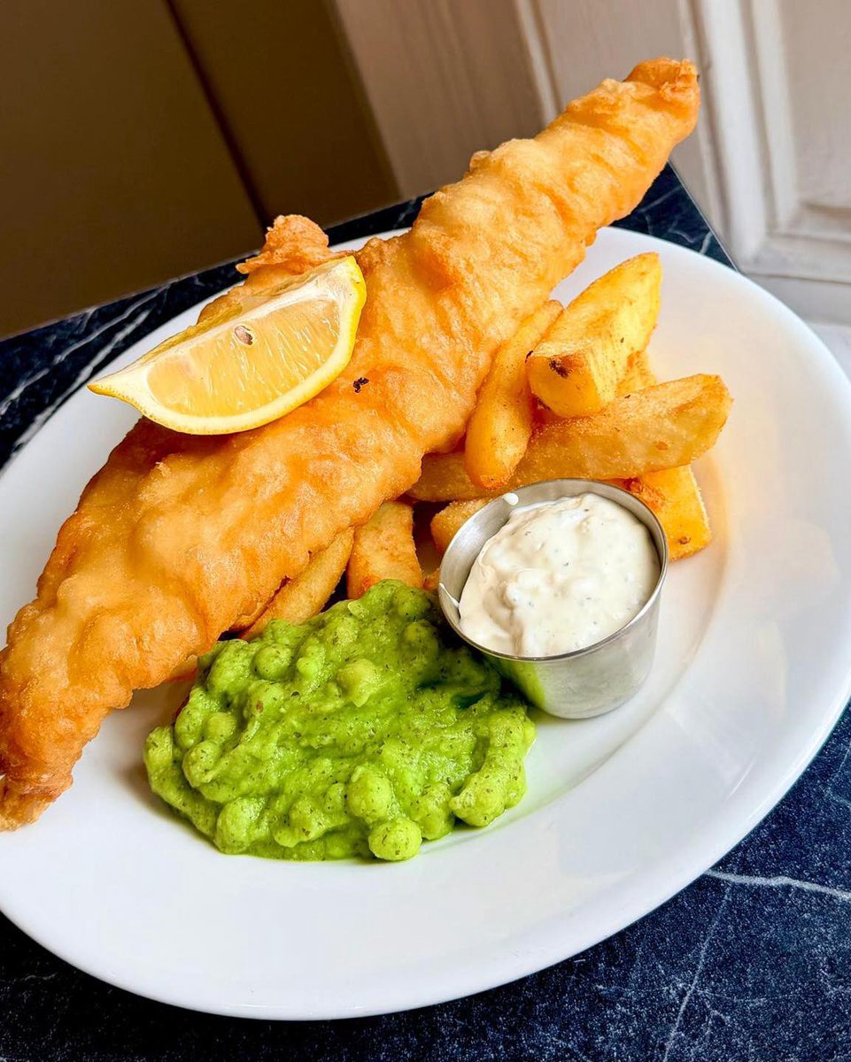 MGWrecsam's tweet photo. Monday to Friday…….

From next week we will be open every day from 10am and serving our light lunch until 4pm 

So if you fancy a coffee, a bite to eat or just want to pop in and have a look around the place we will be here to welcome you! 

Appreciate any shares etc. Diolch https://t.co/OCVrmni4FA