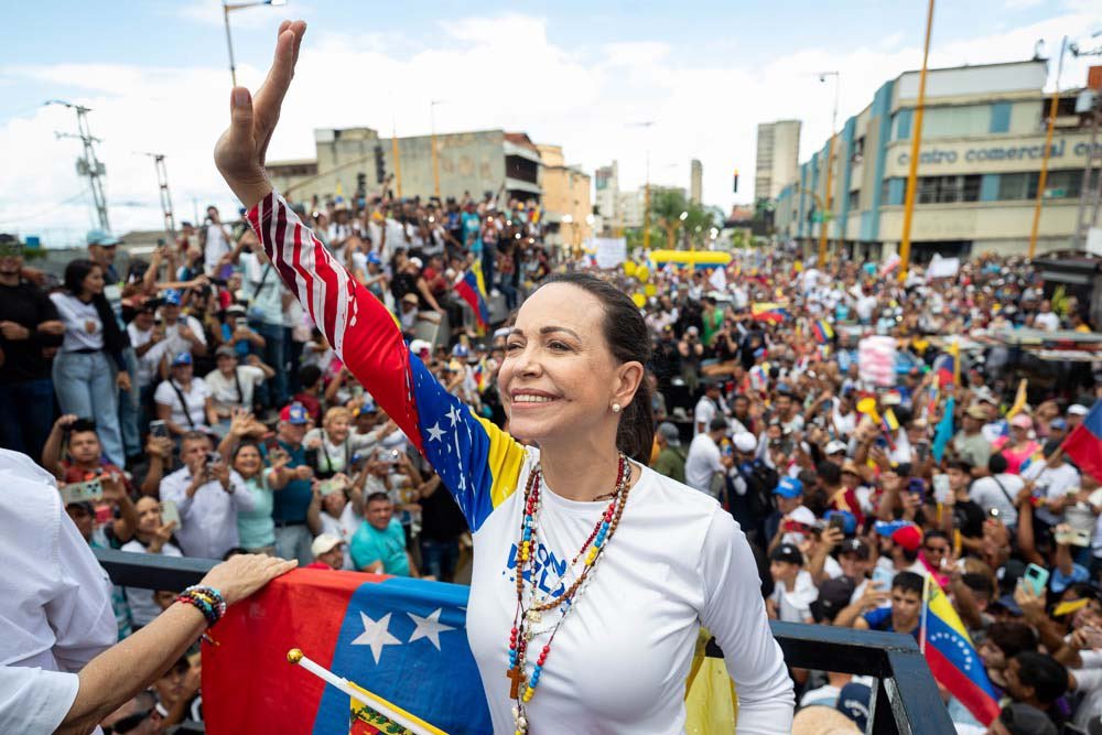 VictorNavaVEN's tweet photo. Ella viene. Se viene sorpresas https://t.co/pbsCetX7DG