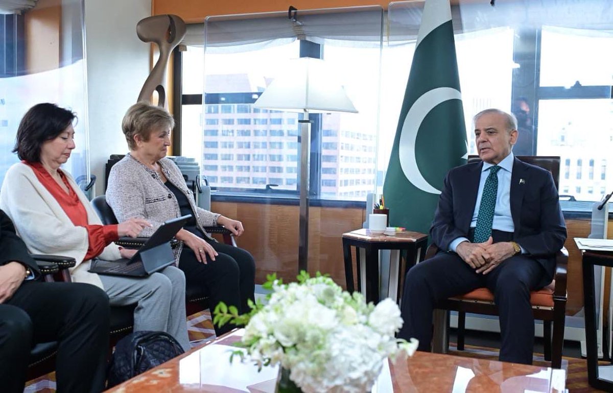 CMShehbaz's tweet photo. Pleasure meeting IMF Managing Director Ms. Kristalina Georgieva in New York this morning. I thanked her for the Fund’s continued support and deeply appreciated her personal role in strengthening Pakistan’s constructive partnership with the IMF.

I reaffirmed our Government’s strong ownership of the reform agenda and our resolve to stay the course. Despite regional conflict and external inflationary pressures, Pakistan is steadily moving from macroeconomic stabilization towards economic recovery, with improved fiscal discipline, stronger external buffers and growing investor confidence.

We also discussed Pakistan’s forthcoming IMF programme review and our continued cooperation to strengthen economic resilience and sustain the momentum of reforms.