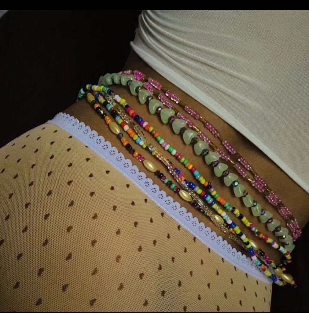 koredefroosh's tweet photo. Look at this waist 😭❤️

And some people really said they don’t like women… couldn’t be me 😭😂 https://t.co/WoMw3OIRET