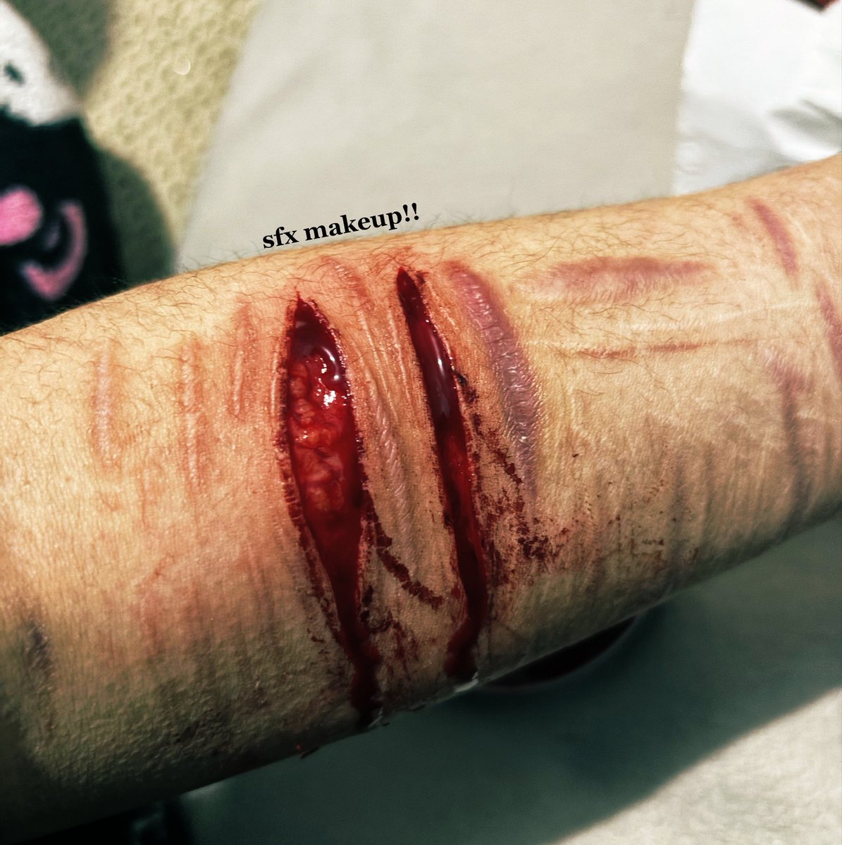 wqkgegy's tweet photo. SFX MAKEUP ENHANCED WITH AI

#shrtwt #988twt #slittwt https://t.co/CJj6kM4Heq