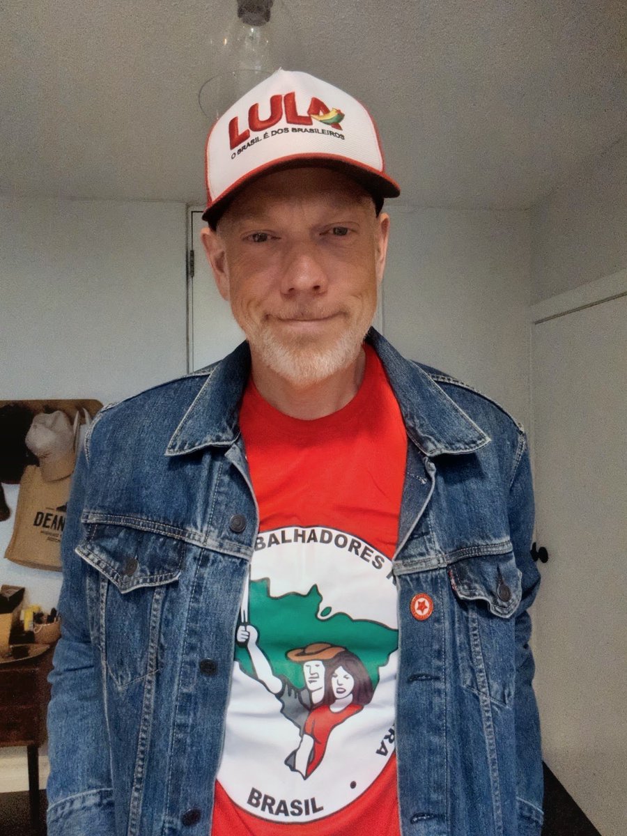 Kjell_Anderson's tweet photo. As a Brazilian friend reminded me, there's an election in a few days. I can't vote, but that doesn't mean I'm neutral. Putting another Bolsonaro in power would be a disaster. #Brasil2026 #Brazil #Brasil https://t.co/bp7RaWHFAD