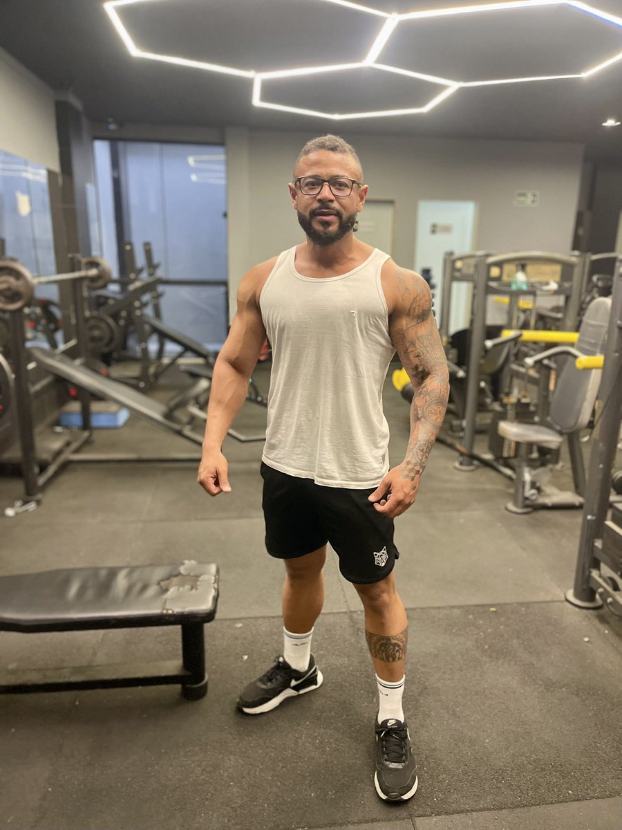 GaspareViny's tweet photo. 💪🏽

https://t.co/ODcBNSctSQ https://t.co/fgz2Vthxza