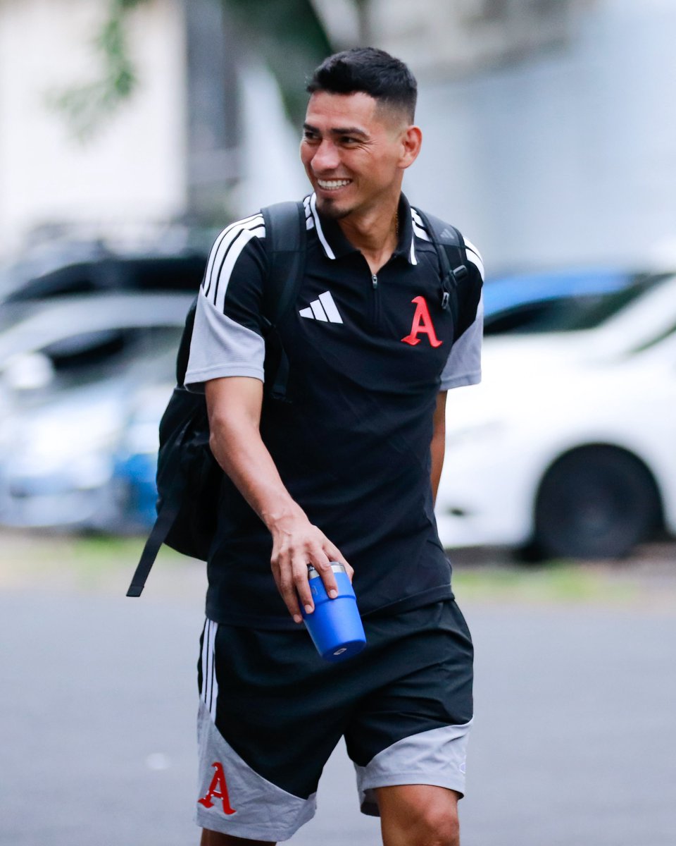 AlianzaFC_sv's tweet photo. 𝙔𝙖 𝙚𝙨𝙩𝙖𝙢𝙤𝙨 𝙚𝙣 𝙚𝙡 𝘾𝙤𝙡𝙤𝙨𝙤. 🏟️📍 https://t.co/QPB9betYdj