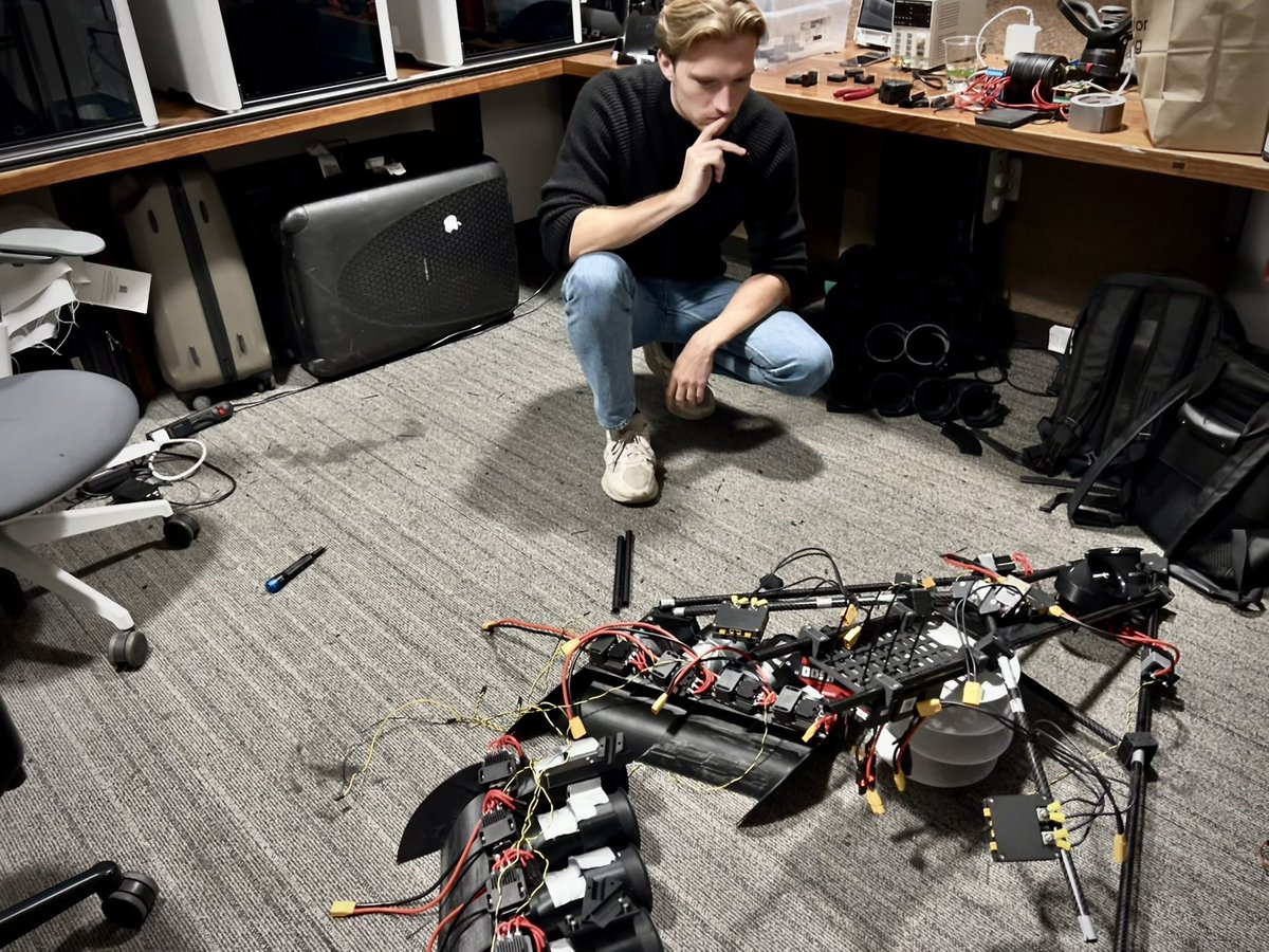 iain_jo's tweet photo. the day our early test model smashed into the wall https://t.co/DbXghHrVJD