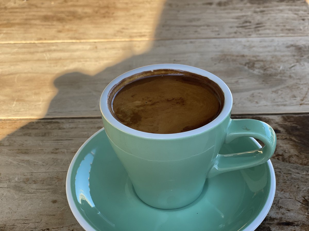 rfmoonowl's tweet photo. 車のオイルチェンジ、WoF待ち
ロングブラックが美味しい☕️ https://t.co/JbgoUjjeWQ