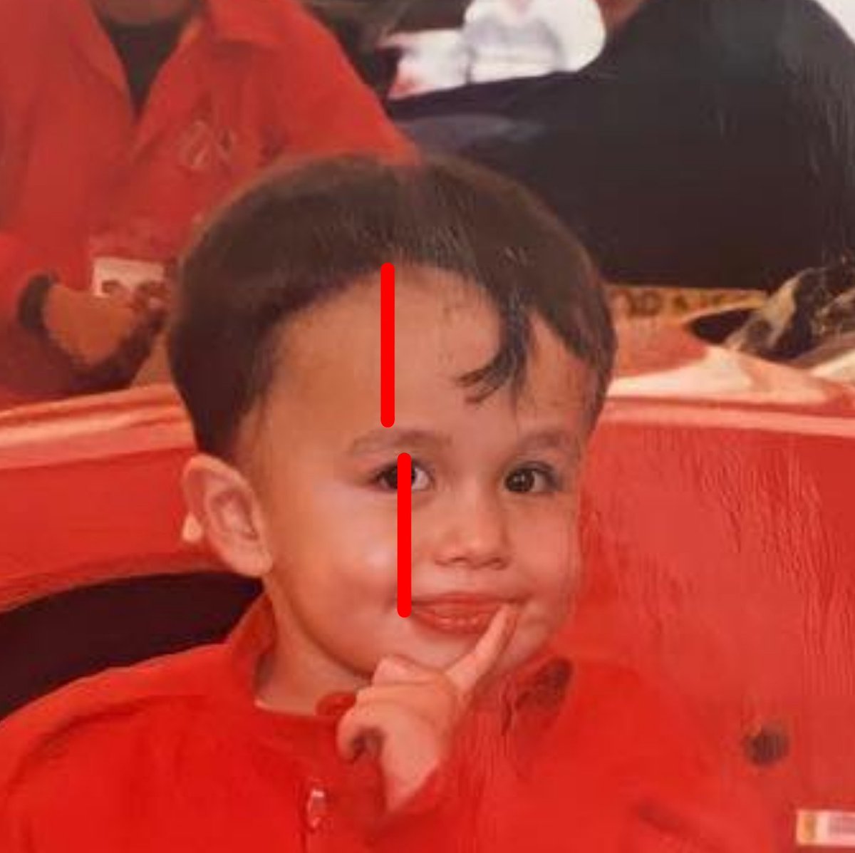 jefwun's tweet photo. Not moved a squeak since he was a kid he just has a big ass forehead ok https://t.co/6r5rmDwKPo