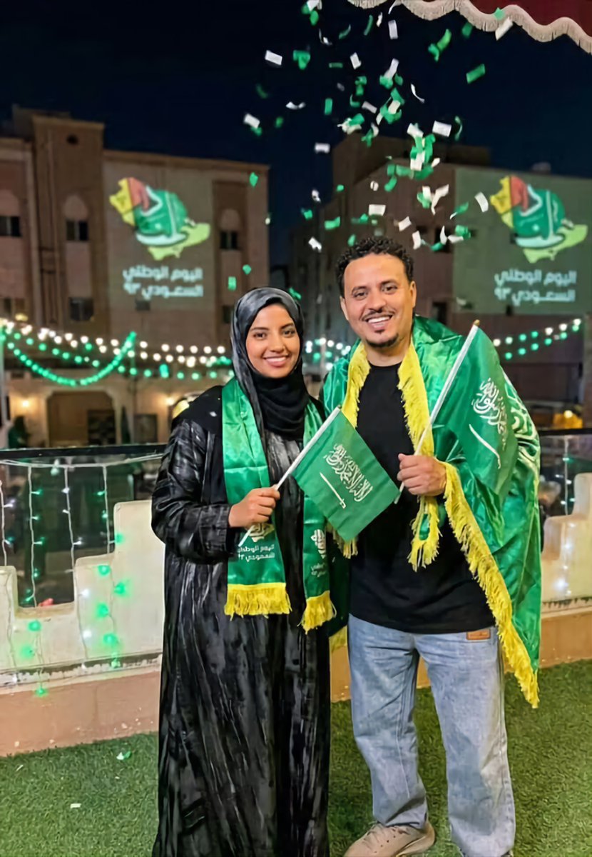 ZAIDWASI's tweet photo. يتهيألي انو هذا اللي نزل فيديو وعمل حملة على المولد النبوي وهو بيدمع ويتشنهج..!!🫣
اليوم لازط عرض بنت الناس ومحتفل بأقوى قوايته ليش..!؟ 
والأخضر حق البلاد ماله يا حمودي..!؟ 🤷🏻‍♂️💚

#اليوم_الوطني_السعودي_٩٦ https://t.co/ZsiQJL70xB