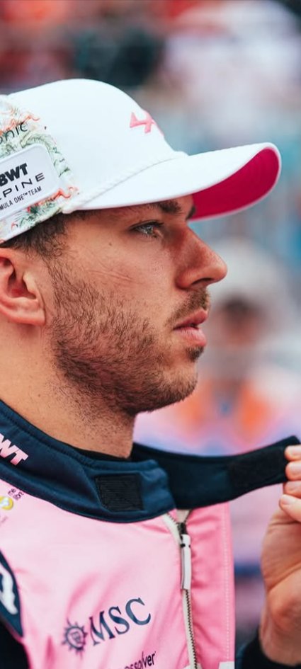 Jhared130's tweet photo. Ocon tenía razón, y  quizás no es el villano que todos creian 

La verdad, no me sorprende lo que está haciendo Gasly, tiene un historial conflictivo con compañeros
No es el más tóxico de la parrilla eso puede ser verdad 

Pero es de los que más se enoja en radio, más retrasa los swaps y más se niega a ceder cuando va adelante (cuando el si fue favorecido con eso)

▫️Lo de Franco en Madring es leve al lado de otras cosas que al parecer los expertos de F1 que me sacan chapa de  que saben más, no recuerdan 

Lo del francés es un patrón se repite

▫️Cuando le conviene el swap, lo quiere ya, lo disfruta y aprovecha 

▫️Cuando le toca ceder,o DEVOLVER UNA POSICIÓN QUE LE DIERON ,se hace el sordo,se ofende o explota

❕Después, casi nunca se hace cargo, habla de la estrategia, del equipo, de que “no hubo orden”, o de que lo atacan

Maniobra de PR para desviar la atención al tema central si me preguntan ...

La verdad es que  c#gaste amigo hacete cargo una vez !

Y hay más historial recuerdan a Hartley?

1/5 ⬇️