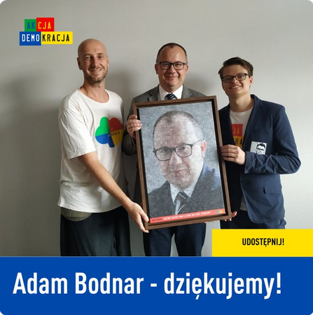 LechNowacki's tweet photo. Ile mln zł poszło na ciebie Waldemarze Żurku/ @w_zurek i na resztę aktywistów z Tour de Konstytucja, jako ukryte finansowanie kampanii politycznych PO/PSL/Lewica... Ile publicznych środków bezczelnie wydrenowaliście, razem z @Jakub_Kocjan 'em, @akcjademokracja @KGawkowski 'm...? https://t.co/BmyUZuGBvi