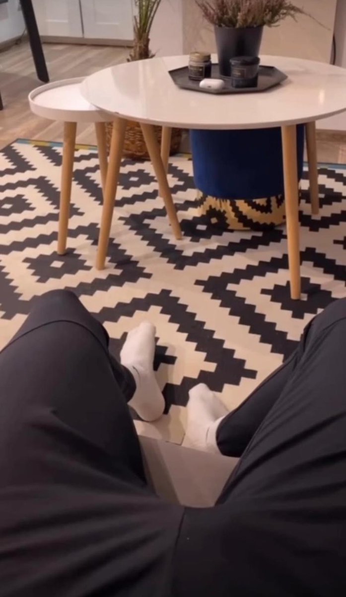 masterdaniel010's tweet photo. Grzecznie przychodzić do nogi z wieczornymi blikami do Pana! 

#polishgay #polishboy #hairy #socks #CHUDAÏ #sneak #shoes #sneakers #gaykink #gay #whitesocks #nikesocks #nikefetish #gayfetish #scally #chav #kiffeur #master #slave #cashmaster #gayporn #amateurporn #polskigej https://t.co/br3psi7UAs