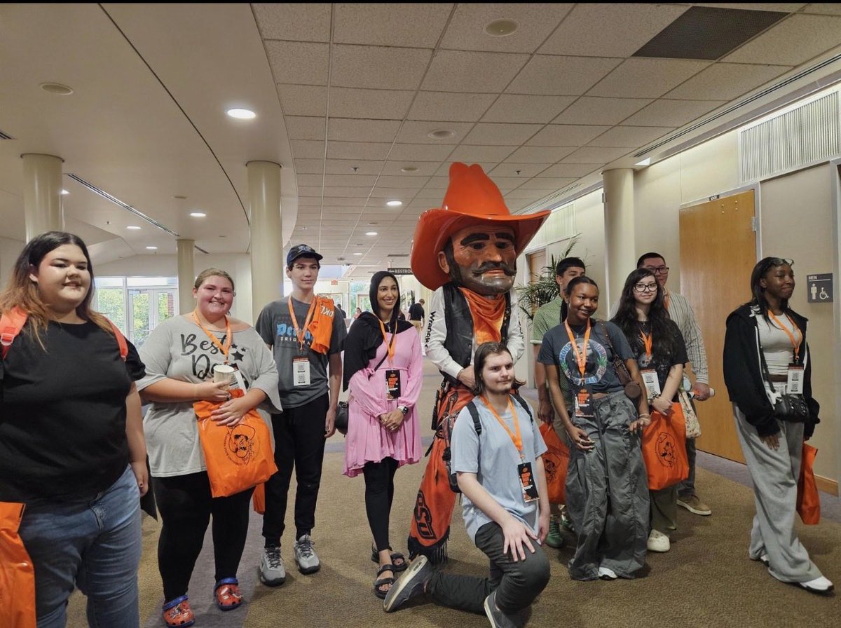 VirtualDove's tweet photo. 🎓 College Visit to Oklahoma State University! 🟠⚫
At DVA, we believe college and career readiness starts with exposure, exploration, and inspiration. 🚀
Proud of our students for representing DVA! 🧡🖤
#DoveVirtualAcademy #DVA #CollegeReady #CollegeVisit #OSU https://t.co/p3gbRiqRZ9