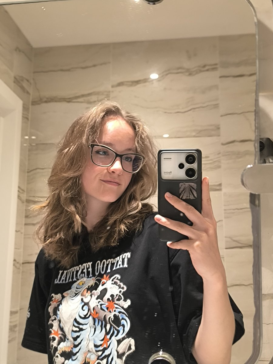 lovingwhat_'s tweet photo. 🤘 https://t.co/uAeWeoLzOW