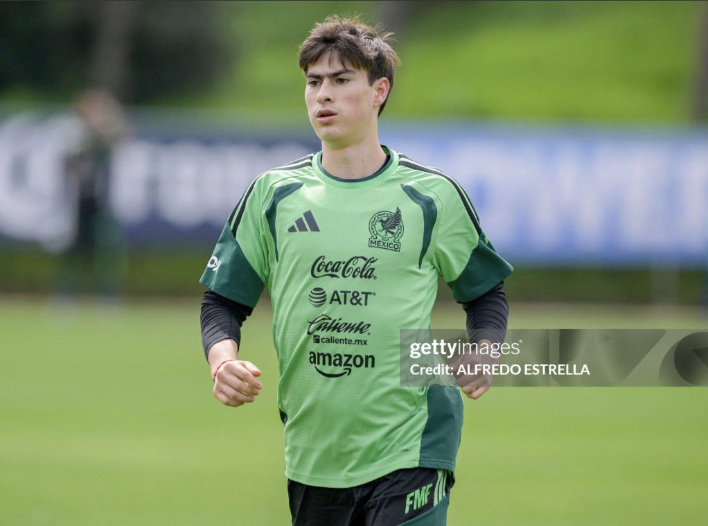hormigarchive's tweet photo. hormi en el entrenamiento de hoy en el CAR https://t.co/Xi7UkFyw4a