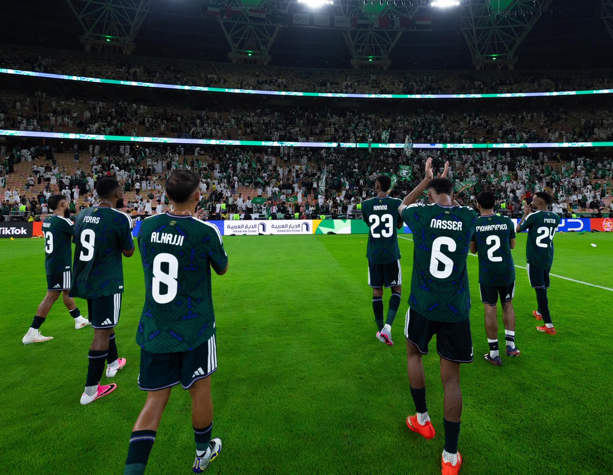 SaudiNT's tweet photo. في يوم الوطن 💚
شكرًا جمهور الوطن 🇸🇦👏 https://t.co/IZBIhAWNok