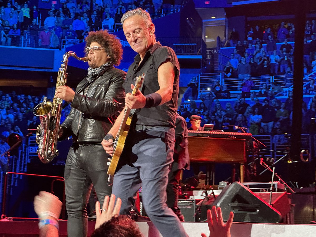 Golfstud's tweet photo. Happy Birthday Bruce Springsteen. Thanks for all the great times over the years! rock on! #rockandroll #music #brucespringsteen @springsteen https://t.co/JD0sXRtj3A