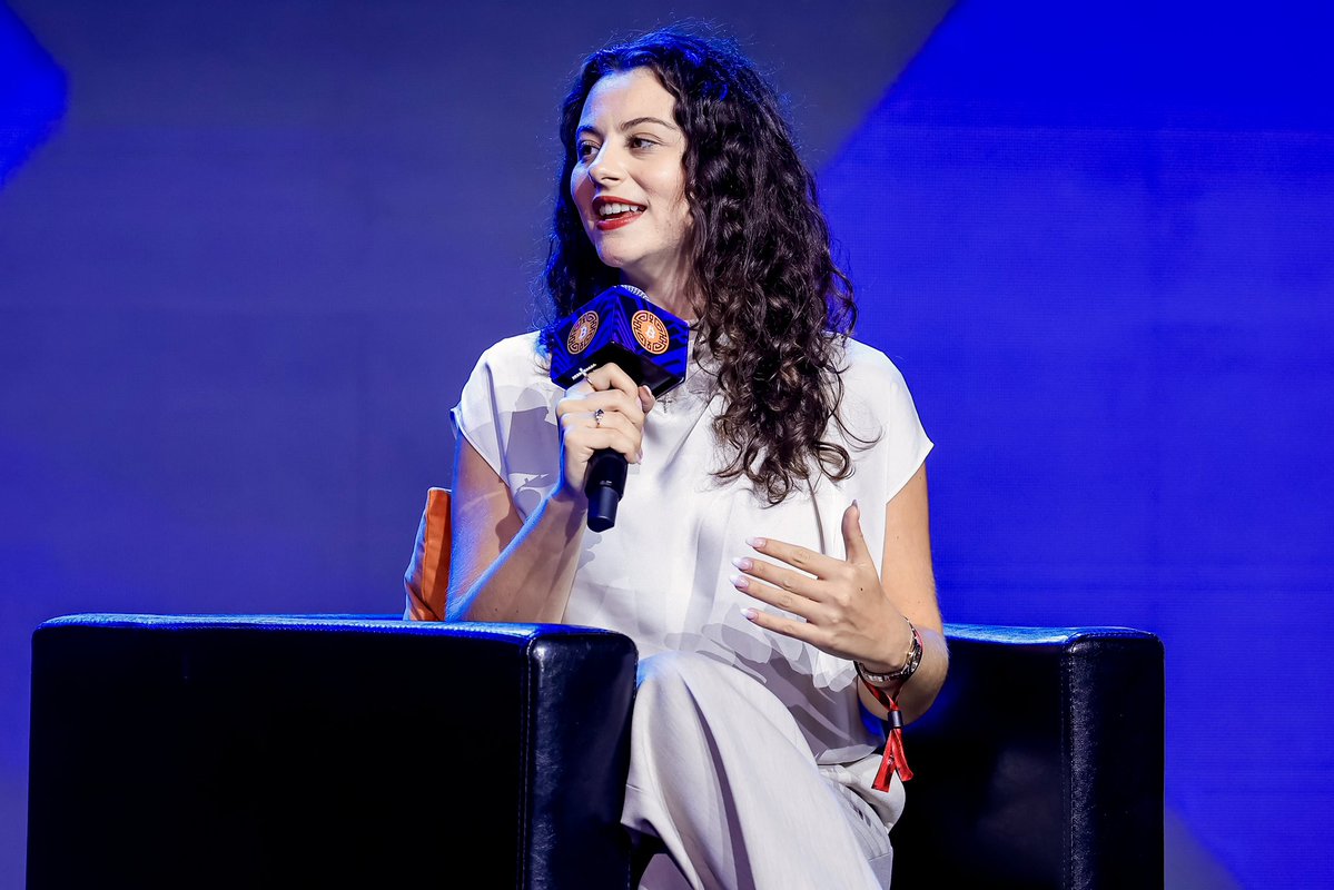 missteencrypto's tweet photo. The world will know about Bitcoin and I’ll be one of the voices to tell them 🧡 https://t.co/8TX7u1AhpF
