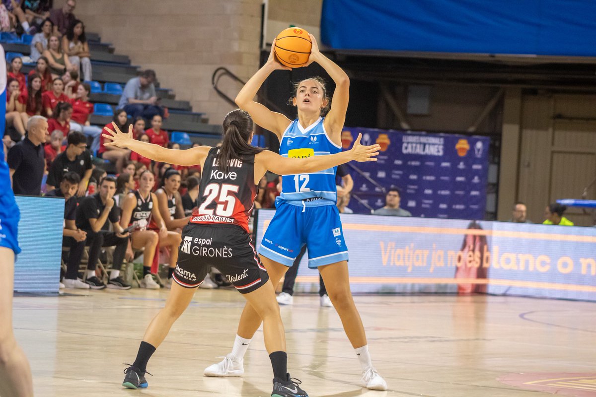 RadioSeu's tweet photo. El Cadí #LaSeu, campió de la Lliga Catalana per vuitena vegada. El conjunt urgellenc ha superat l'Spar Girona per 67-72, a la final disputada a Reus. #bàsquet #AltUrgell #Pirineu #Catalunya #basketball #LligaCAT #CadíLaSeu 📷 @FCBQ https://t.co/h0jAi3up6u https://t.co/JaWkJiHMOd