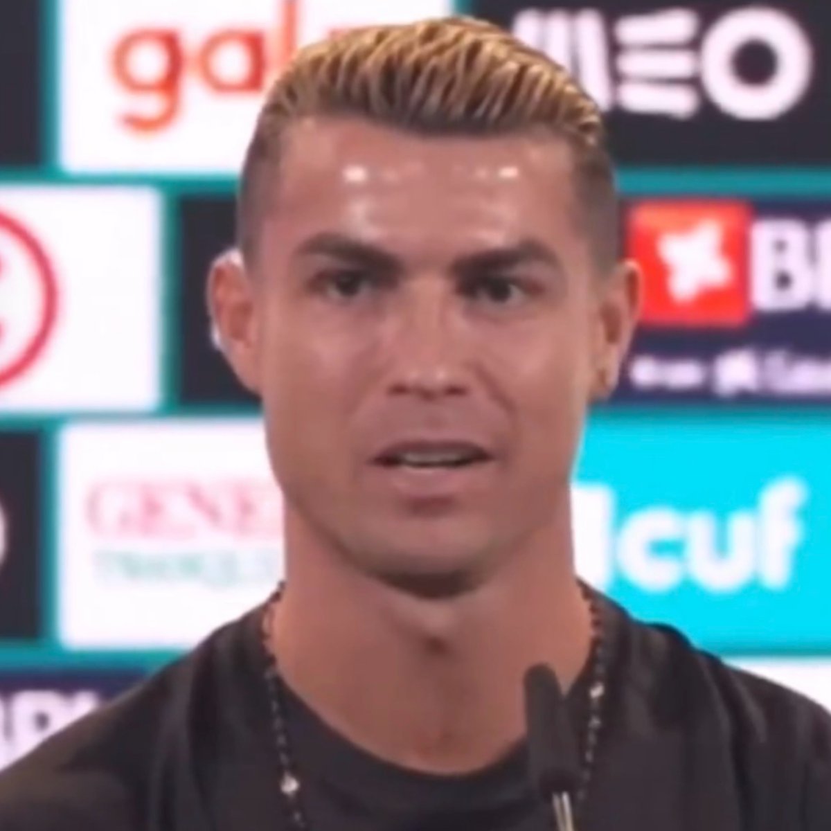 MadridXtra's tweet photo. 🚨🗣️Cristiano Ronaldo: “I thought about RETIRING after the World Cup. 

But I will continue. I spoke with the coach and the president, I think I can still help the team.” https://t.co/jXgCRE98PK