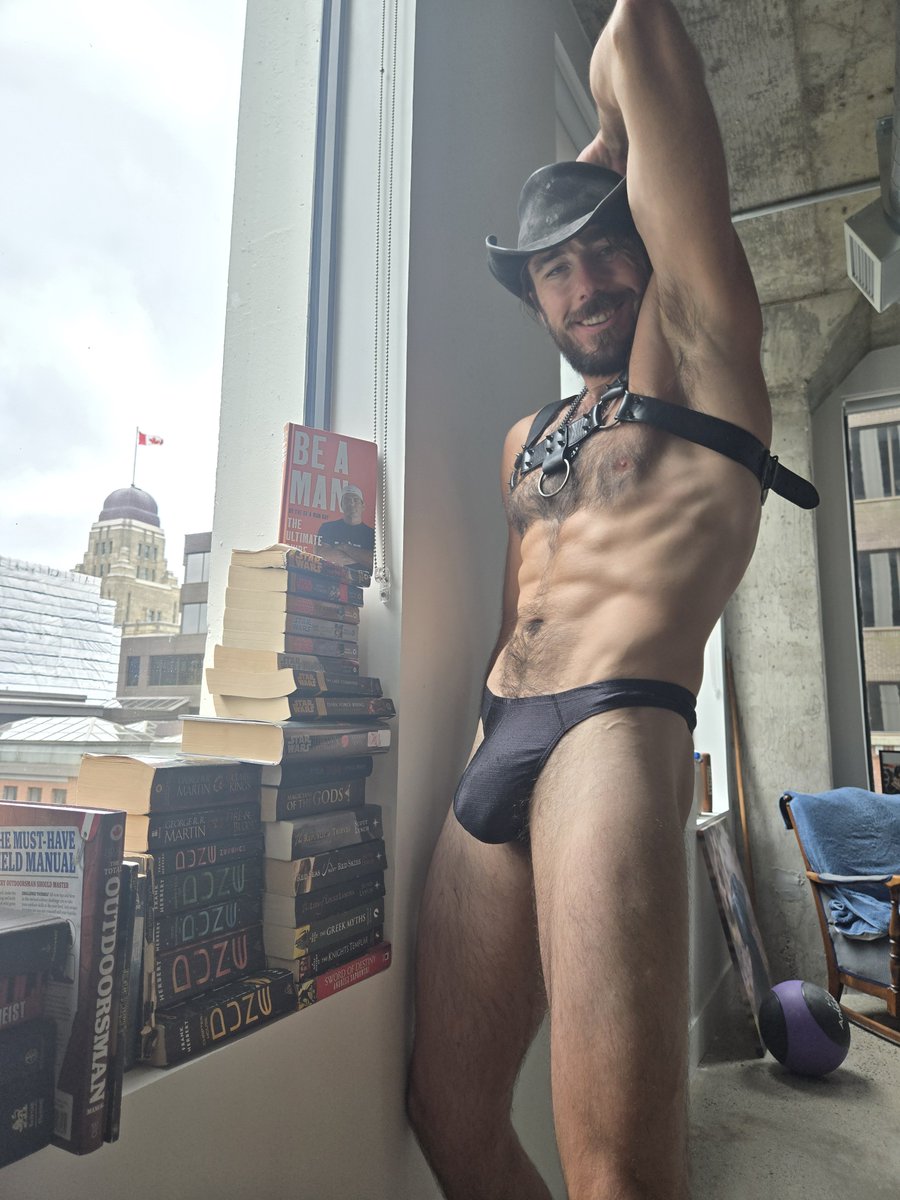 TheNakedGiant's tweet photo. Shall we begin? 😈 🤠 #Content #BDSM https://t.co/LYRKEyYr8p