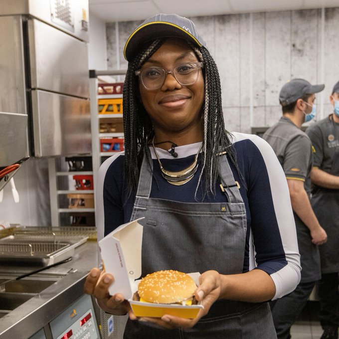 delsells2018's tweet photo. @KemiBadenoch "Would you like  extra contempt &amp; misdirection on your shit sandwich , whitey? " https://t.co/ziJyF3MUZR