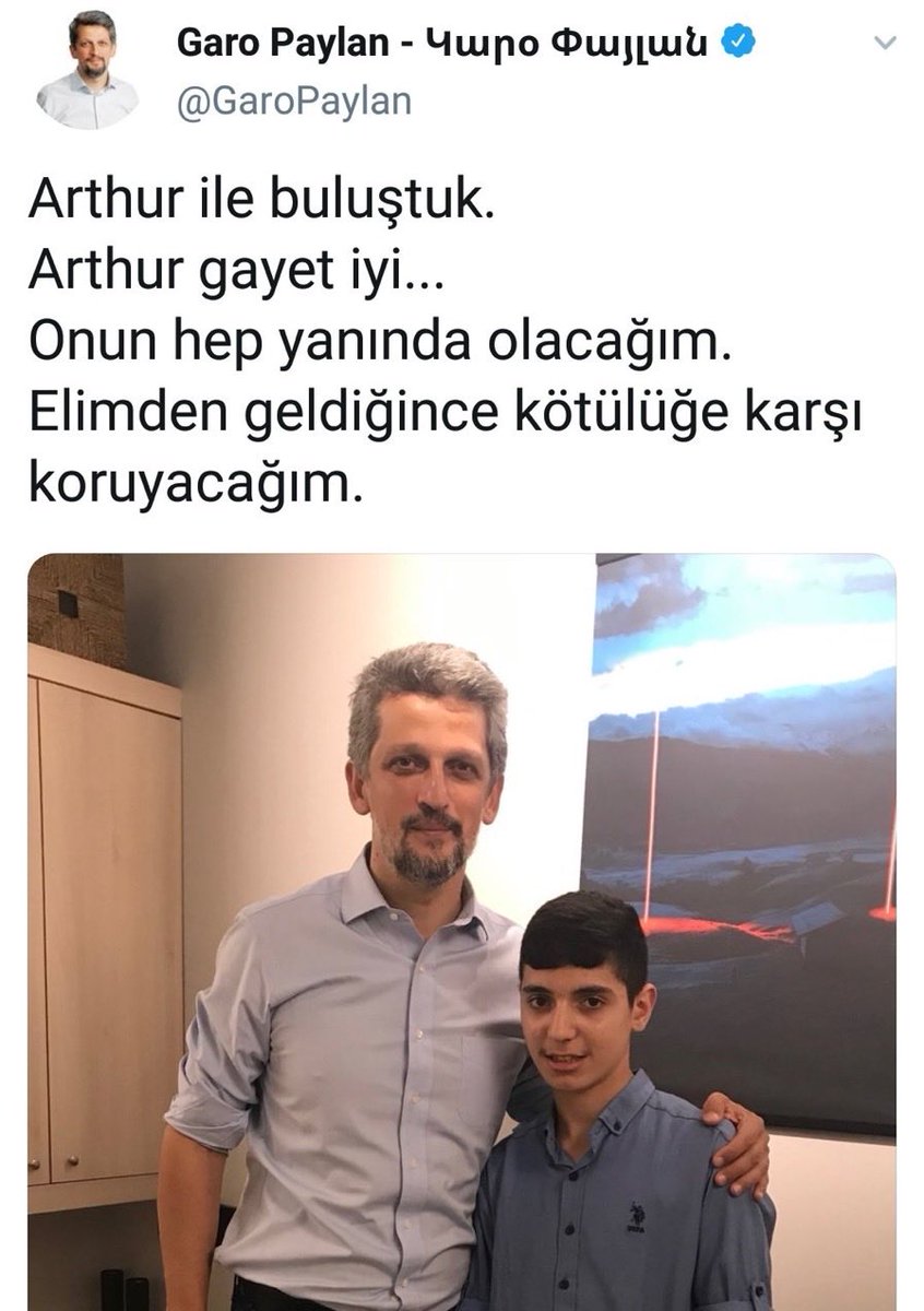 AleviHuman's tweet photo. La #Turquie abuse et maltraite les #enfants #Arméniens !
Un #Imam #Turc et présentateur convertie un enfant Arménien de 13 ans à la télé.
#GaroPaylan a retrouvé cet enfant et l’a sauvé des mains des islamistes #Turcs.
@Encoremoi65 @aann374 @Dude13___ @g374_0 @Haydusud13 https://t.co/dDZV9TsoiG
