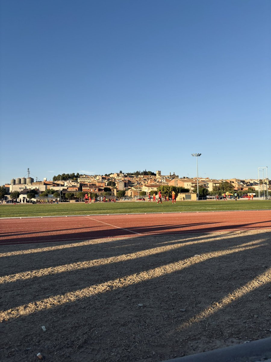 aannaabeel's tweet photo. mos tornaríem a fer els 400km que ens hem fet durant la pretemporada per veure a aquest lleida sempre💙 https://t.co/3pt5ZBn5e2