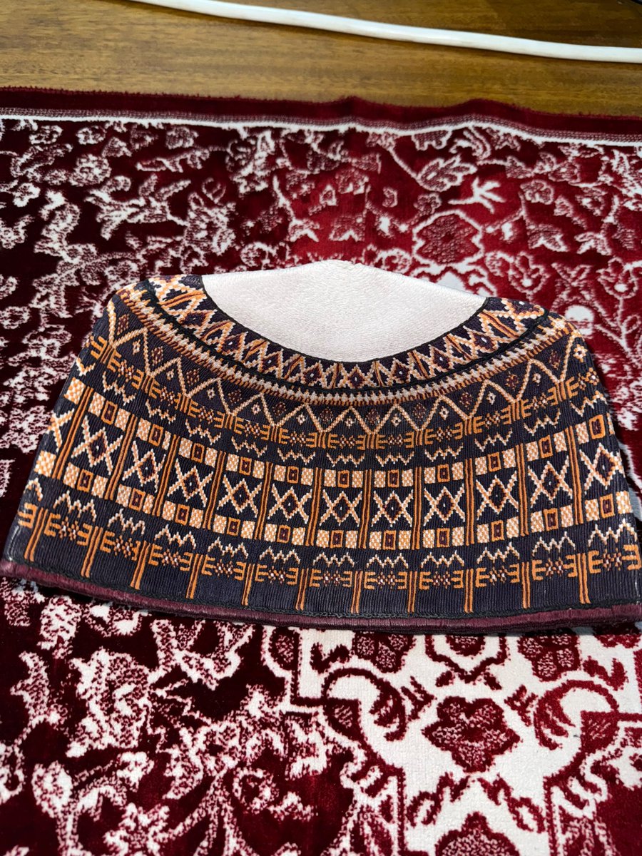 Reeqab_Royale's tweet photo. Beautiful and Elegant,
Cheap and Affordable, 
Size: 22
Prize: 25, 000
Location: Maiduguri,

Nationwide Delivery,🚚 https://t.co/HegC4ad4mf