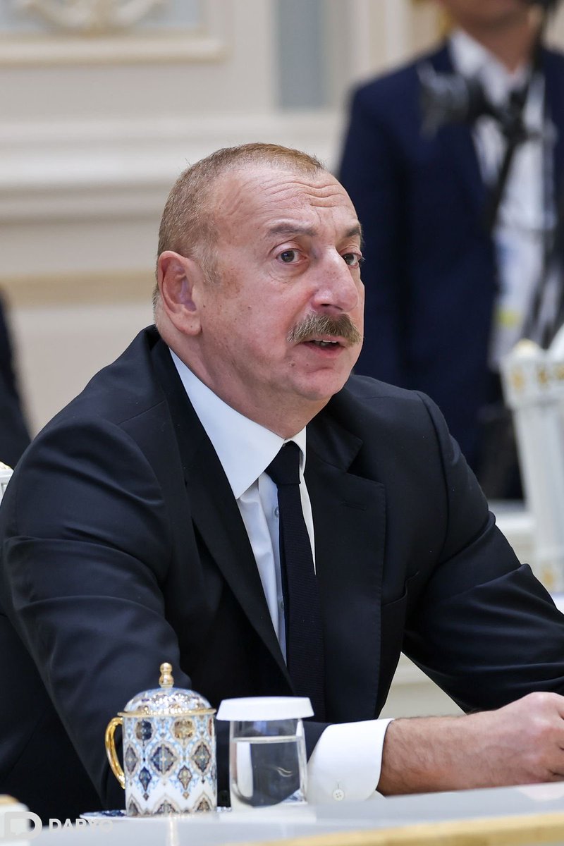 LogHaber's tweet photo. Azerbaycan okullarda türbanı yasakladı. https://t.co/SM3EJKZhrc