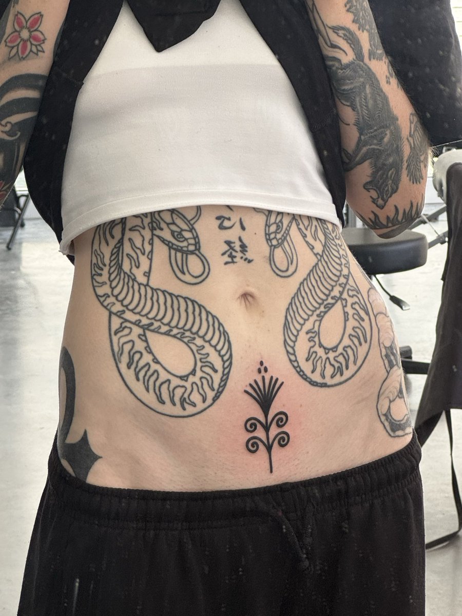 gothicrice's tweet photo. new tat https://t.co/zrvnHTaQW2