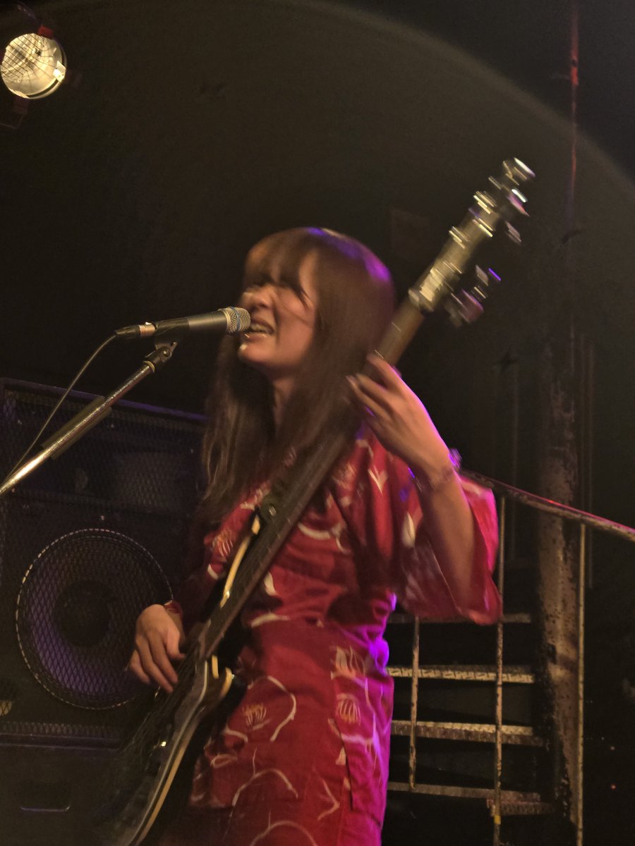 RanRanRanmaru7's tweet photo. #3beat
2026年9月23日(水)
宇都宮Hard Rock House
年内で活動休止になる茨城県古河市の親子3ピースバンドの3beat。
当日会社から遠くないライブハウスでライブがあるのを知り仕事の帰りに参戦🔥 https://t.co/7vRWj38n5H