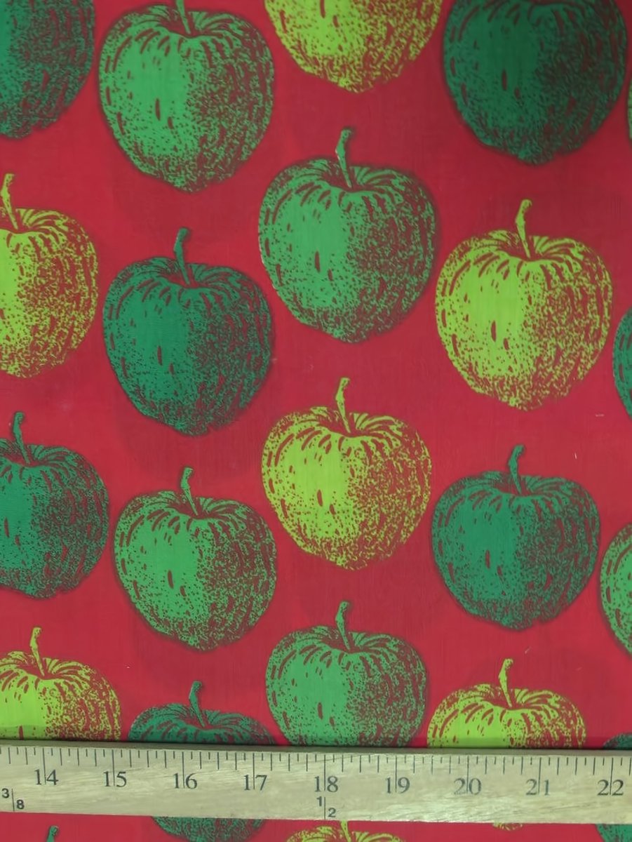 BigZFabric's tweet photo. Happy Fall Everyone! Spooky season is now in full swing! ☠️

Here’s some of our Halloween themed fabric prints! The skulls are fleece and the pumpkins, apples, and cats are on poly cotton! 🐈‍⬛ 

Alsooo don’t forget to apply to our cosplay contest!🎃 https://t.co/uXiDPwIL7L