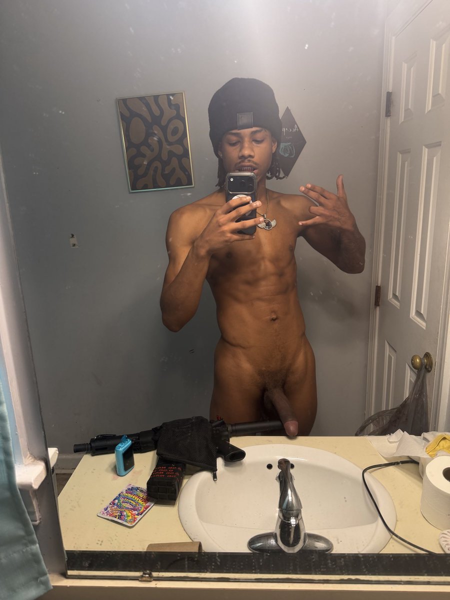 slimeyythuggaa's tweet photo. wassssamm https://t.co/JyujZiPsgw