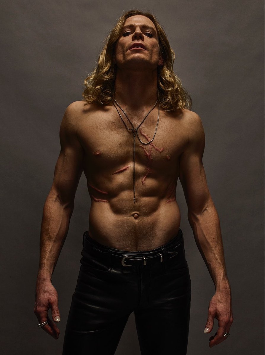 iwtvupdates's tweet photo. Sam Reid allures as The Vampire Lestat in newly spotted photos taken by Frank W. Ockenfels III.

🔗: https://t.co/RCFCLsN7cP https://t.co/48vtNgfqMT