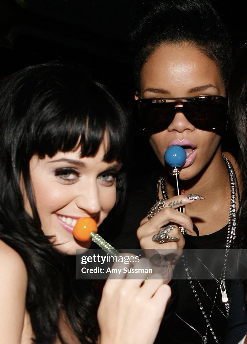 nae__paris's tweet photo. Rihanna with her Sugar Factory Lollipop (2009) https://t.co/GQEj1uiOJx