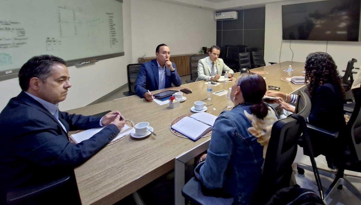 LuisVargasZav's tweet photo. Conversamos con @canaive sobre los retos y oportunidades del sector textil-confección de Guanajuato, y cómo desde @COFOCE podemos sumar para acercar a más empresas a nuevos mercados. 🌎🤝
#COFOCE #ExportarCambiaTuVida https://t.co/EbmGKxKFK1