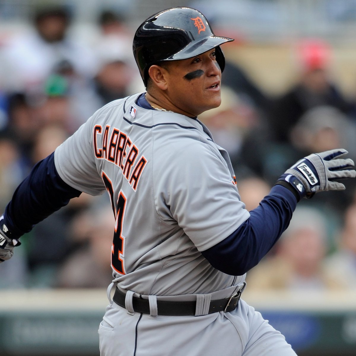 MLBNetwork's tweet photo. Yordan Alvarez's MLB ranks:

AVG: 1st (.314)
OBP: 1st (.431)
SLG: 1st (.601)

Last three players to lead all of MLB in all three slash stats: Aaron Judge (2025), Miguel Cabrera (2013), Barry Bonds (2002) https://t.co/ErwyjMOVuO