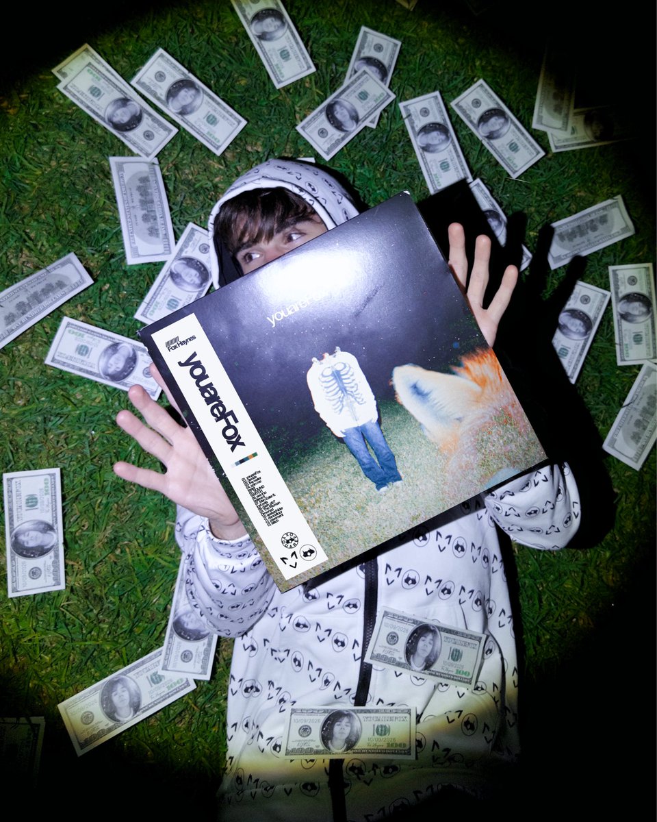foxxx_h's tweet photo. https://t.co/ScEt01KxvU
youareFox Vinyl Pre-Order AVAILABLE NOW AT MY MERCH SITE https://t.co/sdyzcnKnTc