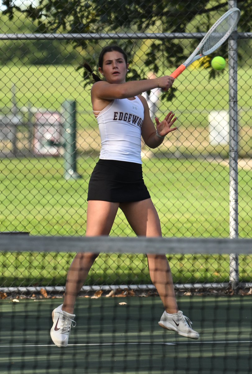 EdgemediaPro's tweet photo. On Senior Night, Crusader Tennis, who are 12 and 3 in the conference, scored a 7/0 sweep! See the action here: https://t.co/46gENvucwW

@Crusaders_ATH @EdgewoodHSMad

or some here: https://t.co/SADUcS8mAD
