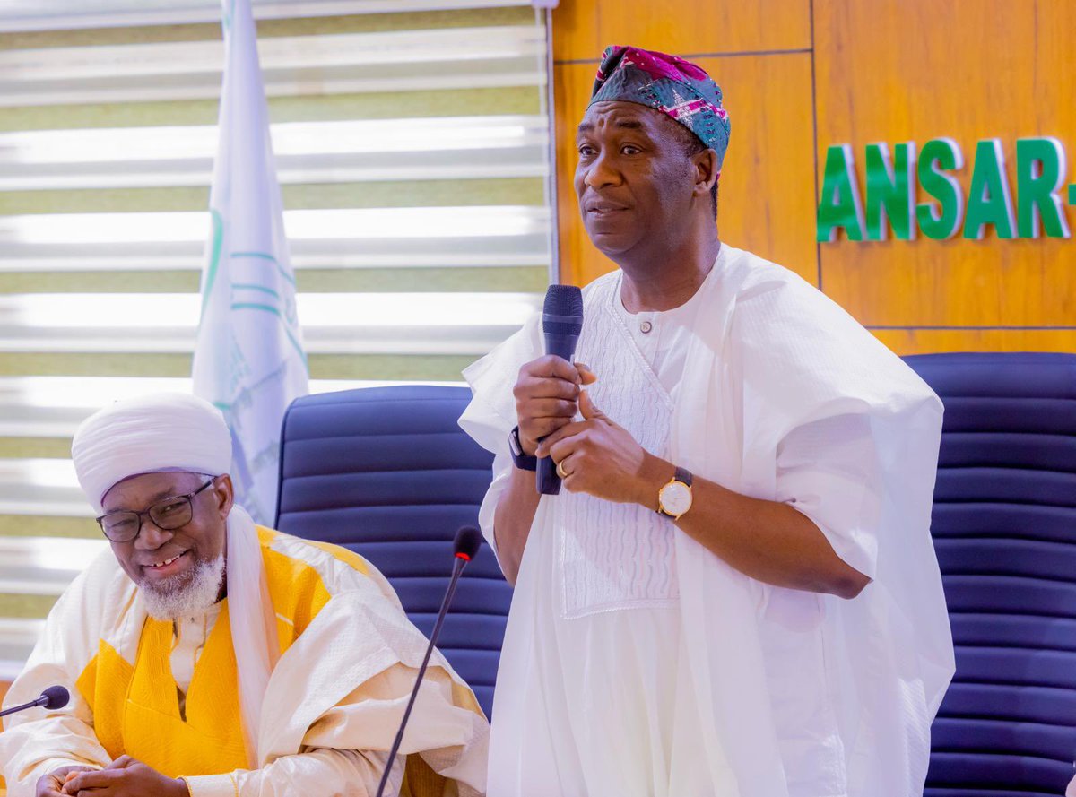 drobafemihamzat's tweet photo. I had a consultative visit with the leadership of Ansar-Ud-Deen Society of Nigeria, led by Prince Mosediq Adeniji Kazeem, SAN.

True progress cannot happen in isolation, which is why seeking counsel from community leaders remains important to us. We sat down to discuss our shared vision for a greater Lagos and how we can continue to find practical solutions together.

We remain open to advice grounded in the realities of our people. Their perspectives and guidance will continue to be valuable as we work towards a Lagos that works for everyone.