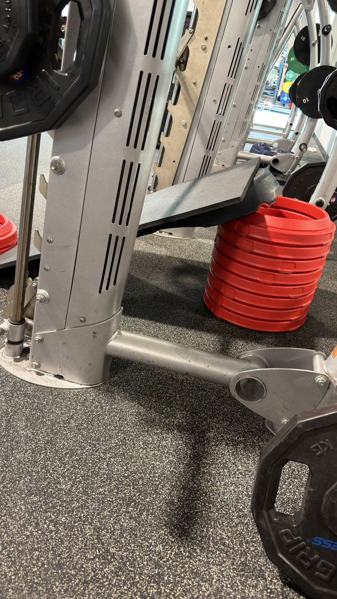 781980h's tweet photo. At my 24 Hour Fitness, people moved the incline benches and broke the mirror twice. The gym’s solution was to bolt the benches to the floor. So now, to do incline presses at the Smith machine, I’m improvising with a mat and stacked equipment. @24HourFitness, can we get one here? https://t.co/CtXgllllpm